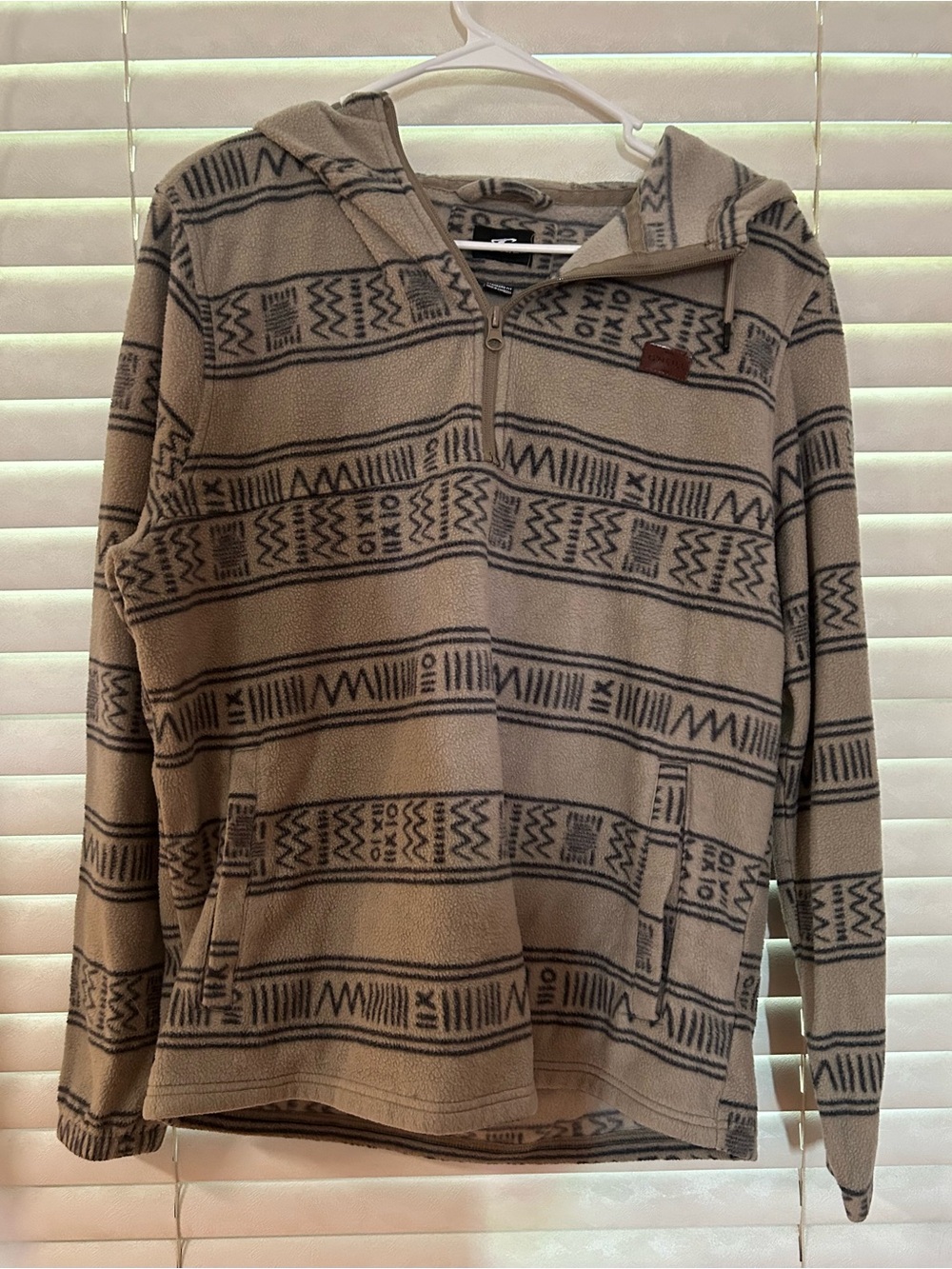 O'Neill Aztec Print Fleece Hoodie Tan Gray 1/4 Zip Pullover Sweatshirt Size S